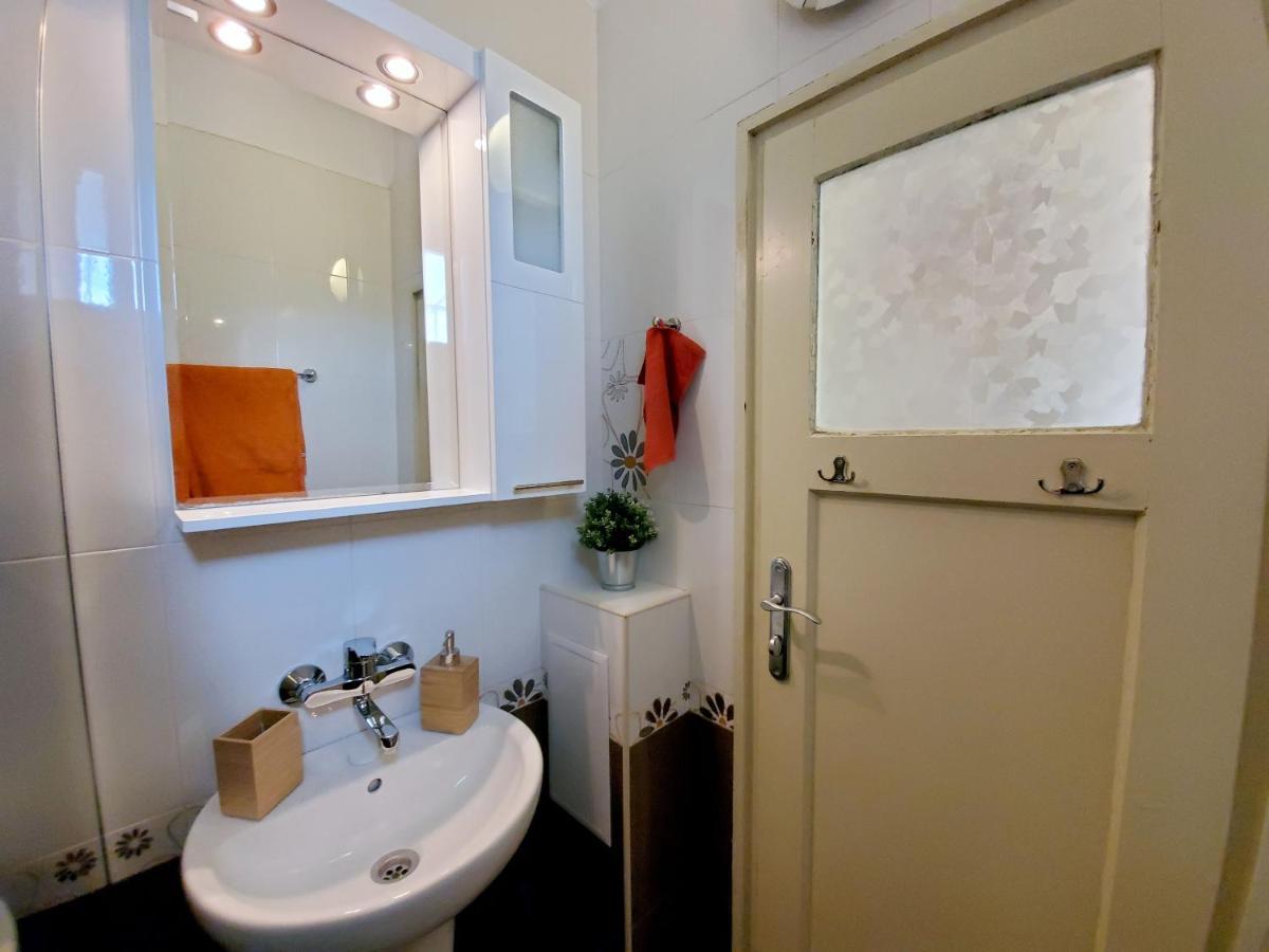 Sunny Central Apartment Sofya Dış mekan fotoğraf
